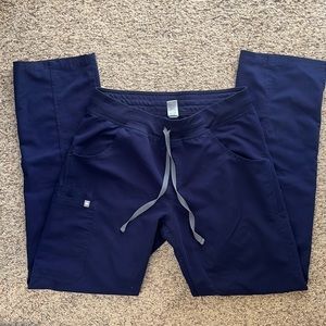 Figs Navy Blue Kade Cargo Scrub Pants size medium tall